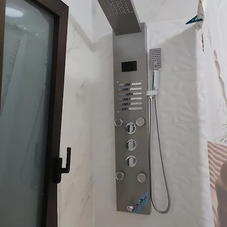 Lovely Views, Heated Pool, Great Location *