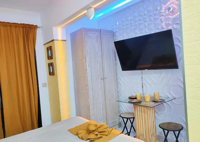 아파트 Lovely Views, Heated Pool, Great Location *