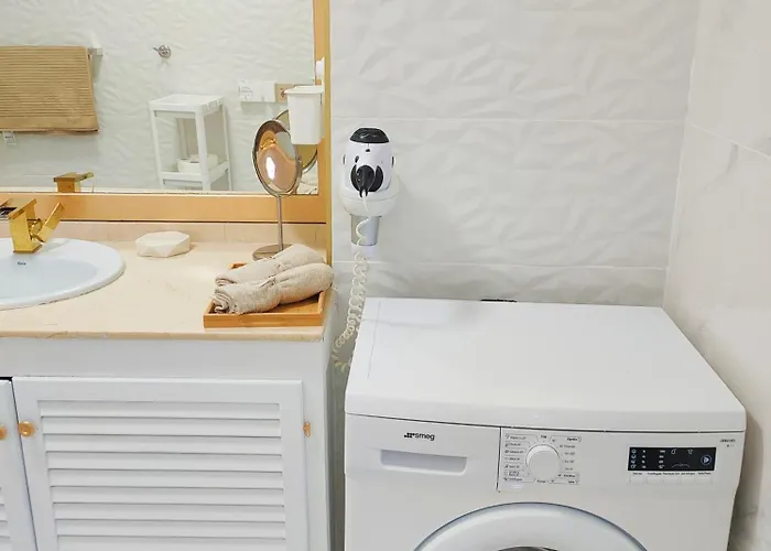 아파트 Lovely Views, Heated Pool, Great Location *