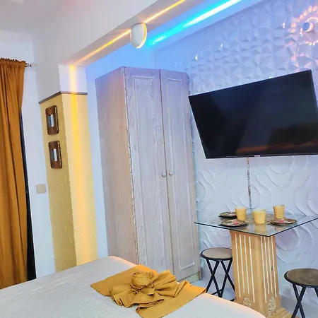 Lejlighed Lovely Views, Heated Pool, Great Location *