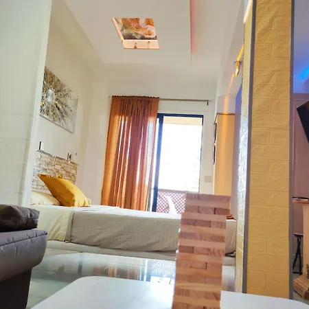 Lejlighed Lovely Views, Heated Pool, Great Location